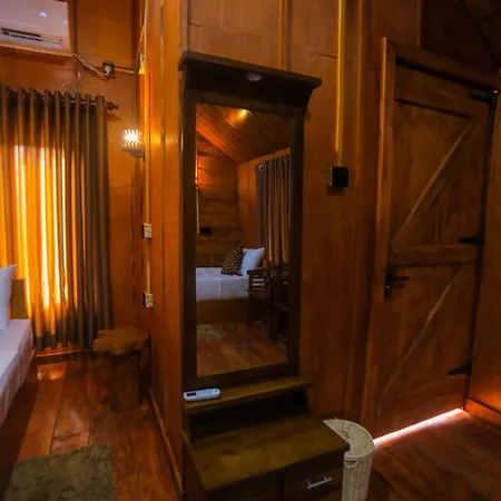 Lion Wood Treehouse Talkote Exterior photo