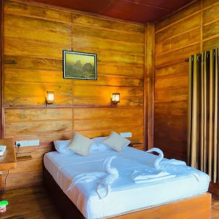 Lion Wood Treehouse Talkote Exterior photo