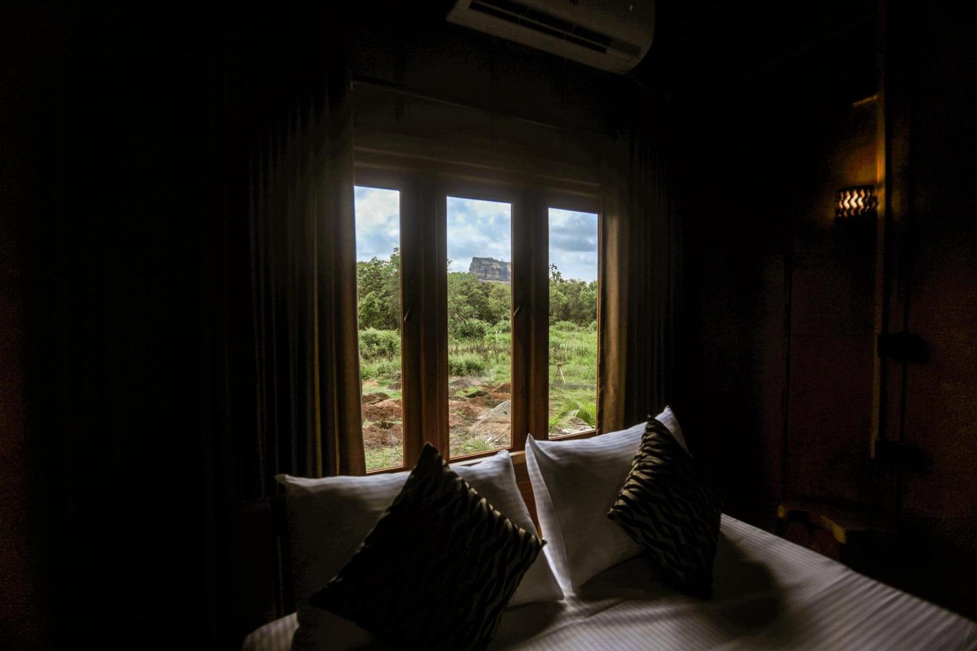 Lion Wood Treehouse *