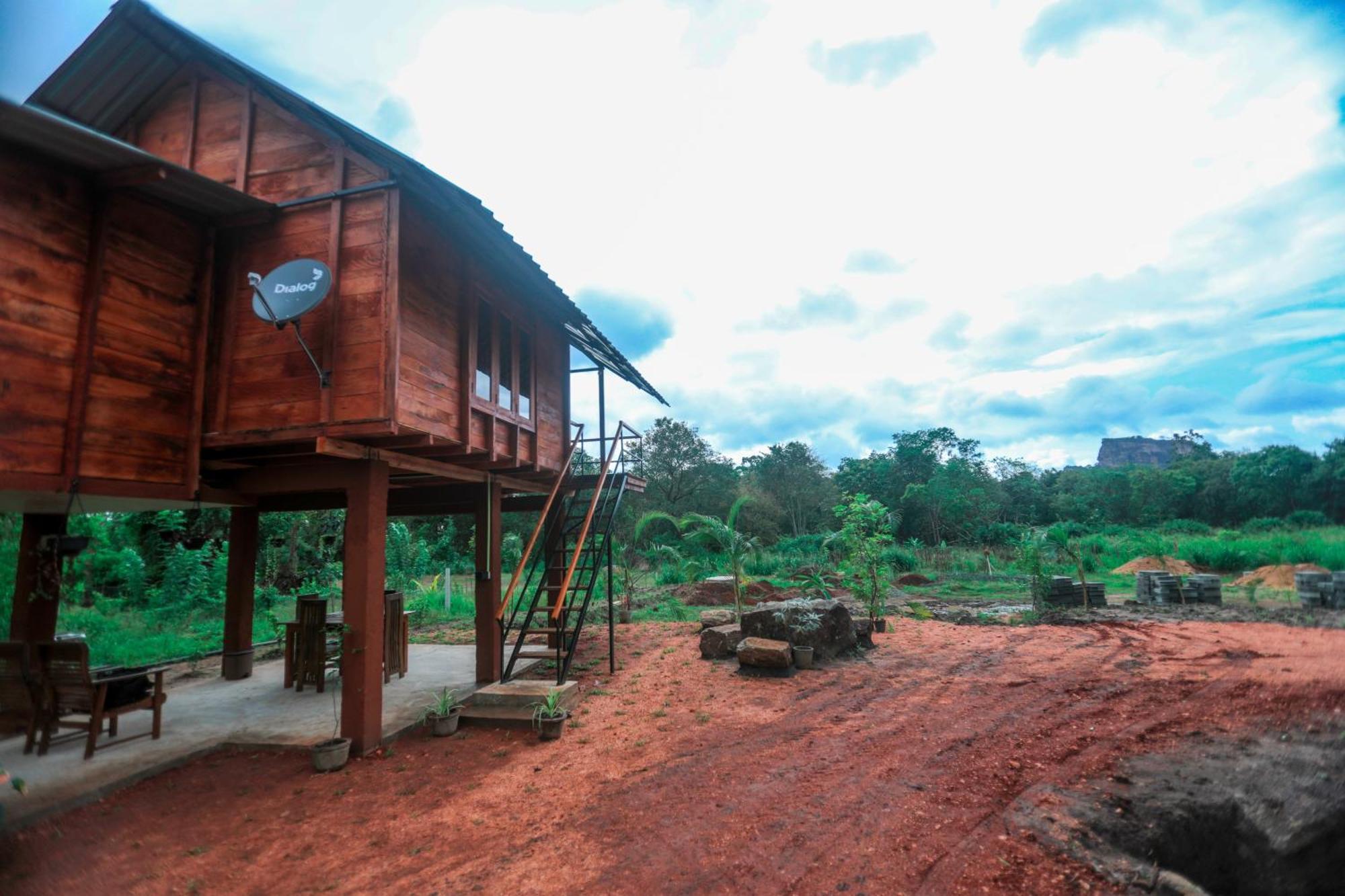Villa Lion Wood Treehouse
