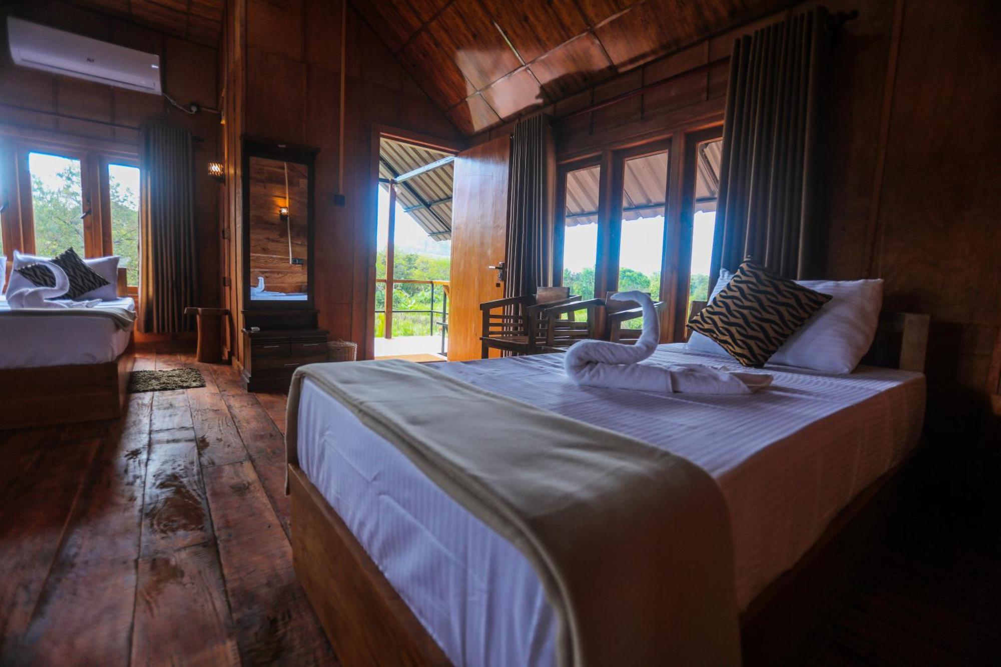 Lion Wood Treehouse Villa