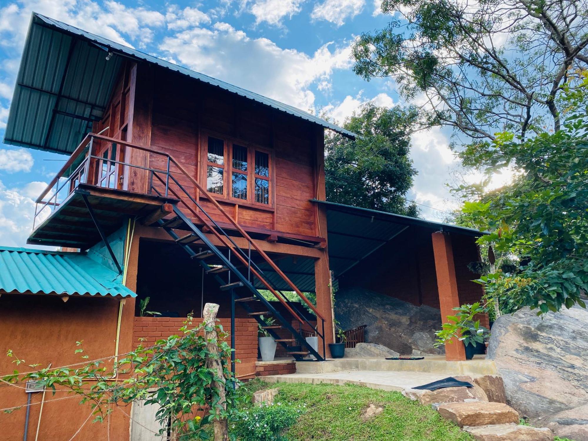 Lion Wood Treehouse *